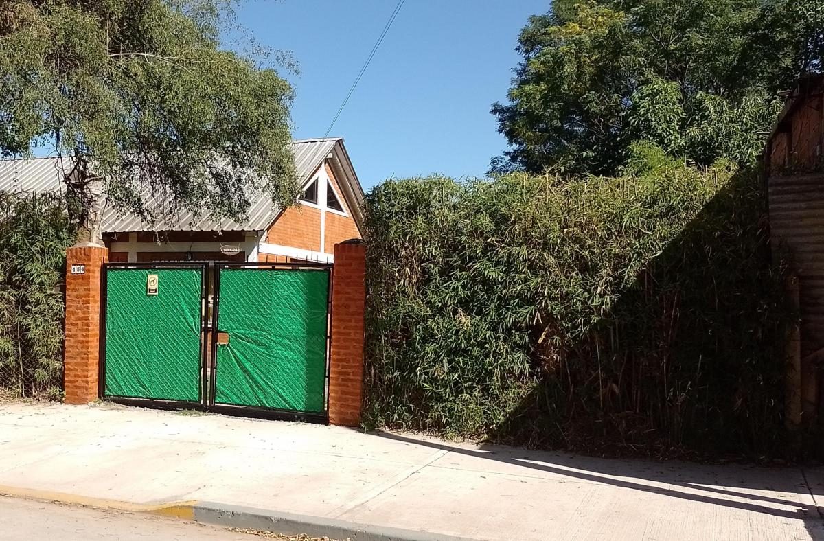 Casa 3 ambientes con cochera en subsuelo en Grand Bourg
