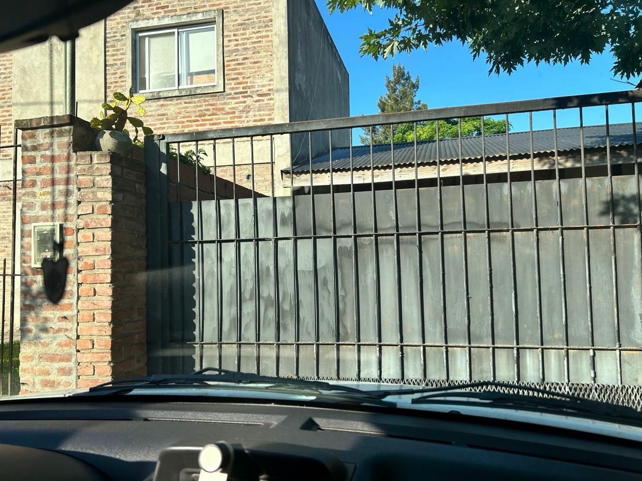 Casa en venta c/ cochera y Pileta en Trujui